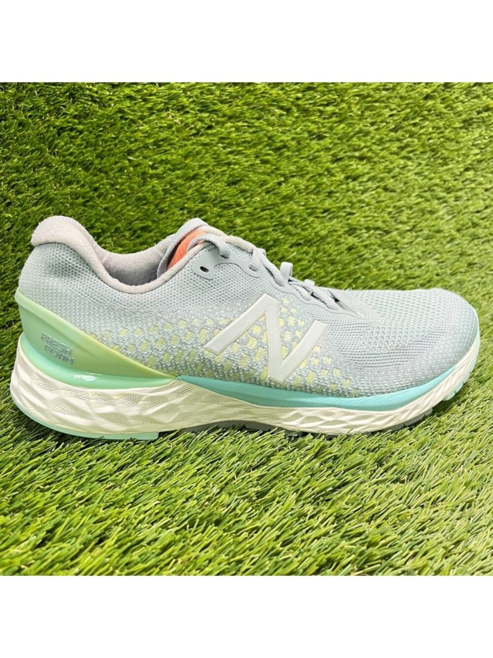 New Balance Fresh Foam 880v10 Womens Size 10 Gray Blue Running Shoes Sneakers